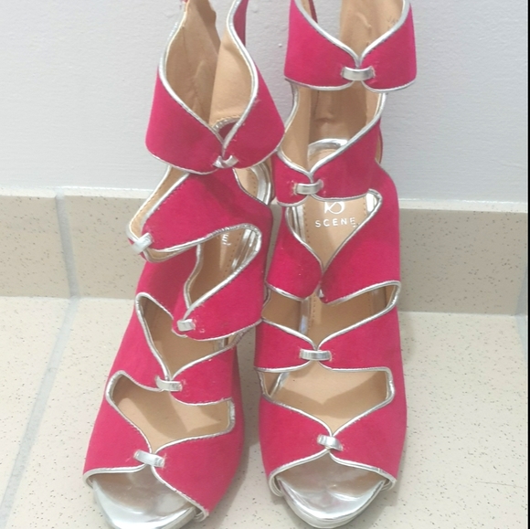 Pumps - Picture 2 of 4